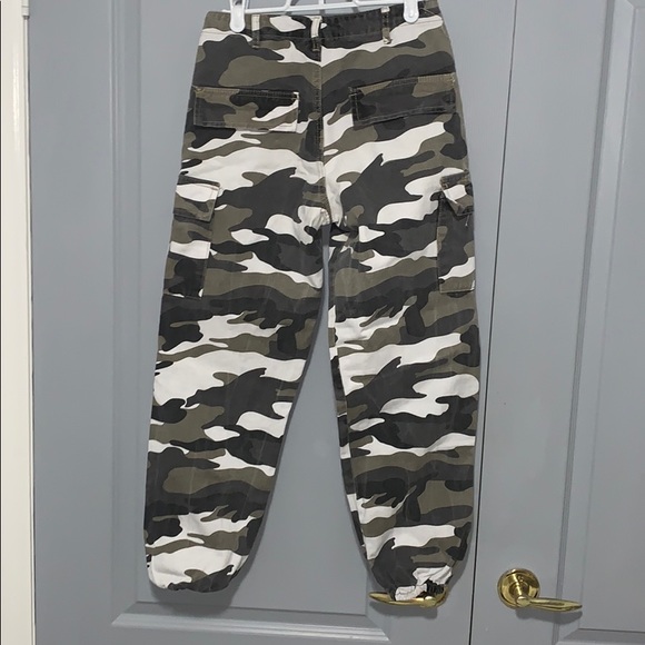 High rise cargo army print baggy cuffed pants - Picture 2 of 2
